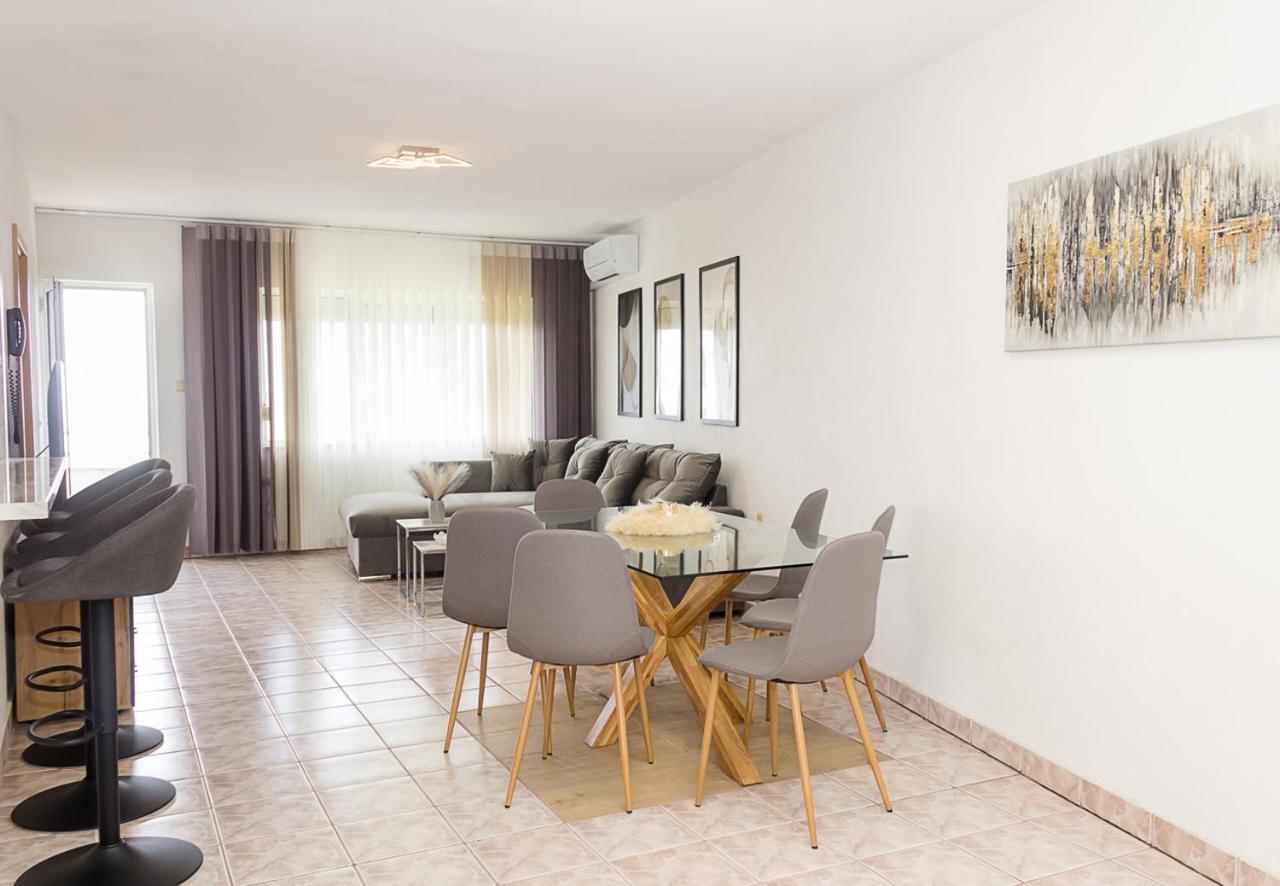 Apartmán Two Identical Designer 2Bd Flats With Sea View In Balchik By Flat Mаnager Exteriér fotografie