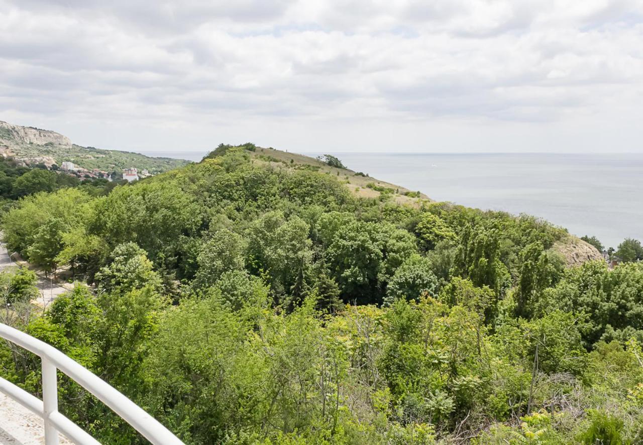 Apartmán Two Identical Designer 2Bd Flats With Sea View In Balchik By Flat Mаnager Exteriér fotografie